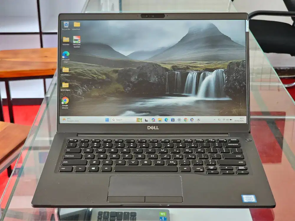 DELL Latitude 7400 intel Core i5 Gen 8 Ram 8 GB SSD 256 GB Slim dan Co