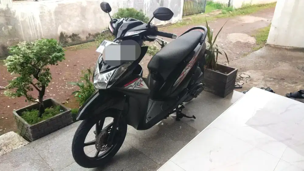 Di jual honda beat fi 2016