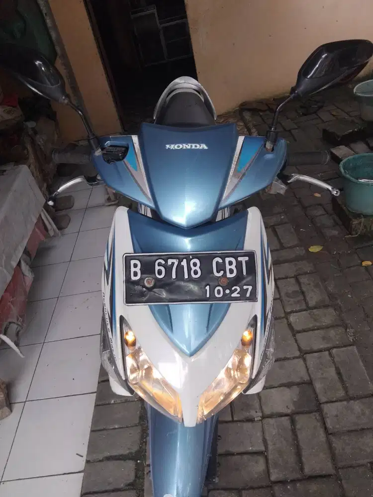 Honda VARIO biru putih 2013