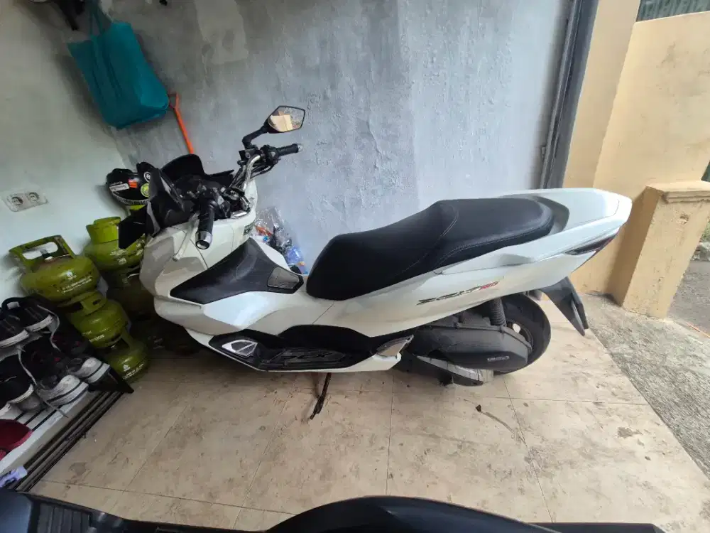 Honda PCX 160 2022 Warna Putih Tangan 1 dari Baru