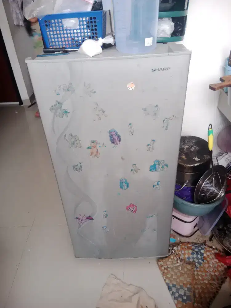Kulkas sharp 1 pintu