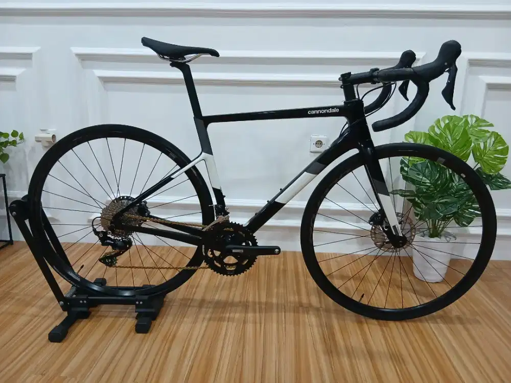 ROADBIKE CANNONDALE SUPERSIX EVO DISCBRAKE SIZE 51 CARBON SECOND