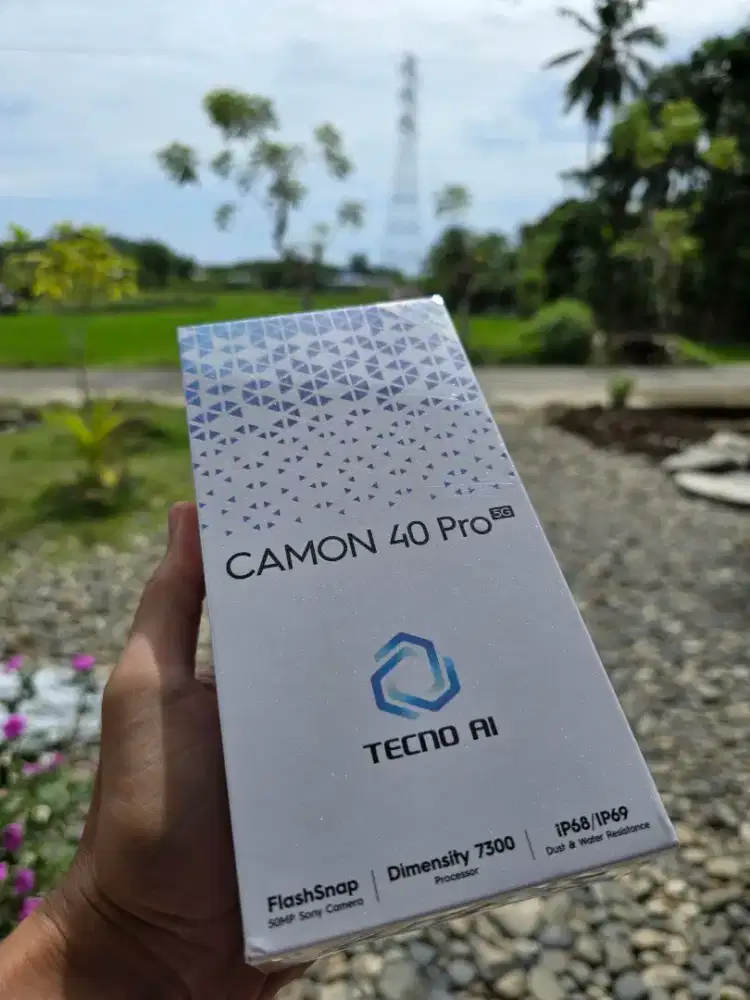 Tecno Camon 40 Pro 5G 8/256 Putih