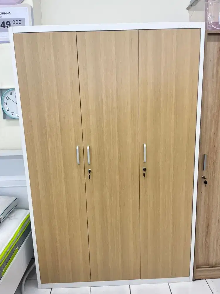 CEPAT HABIS! PROMO BESAR LEMARI BESI 3 PINTU SELMA / INFORMA