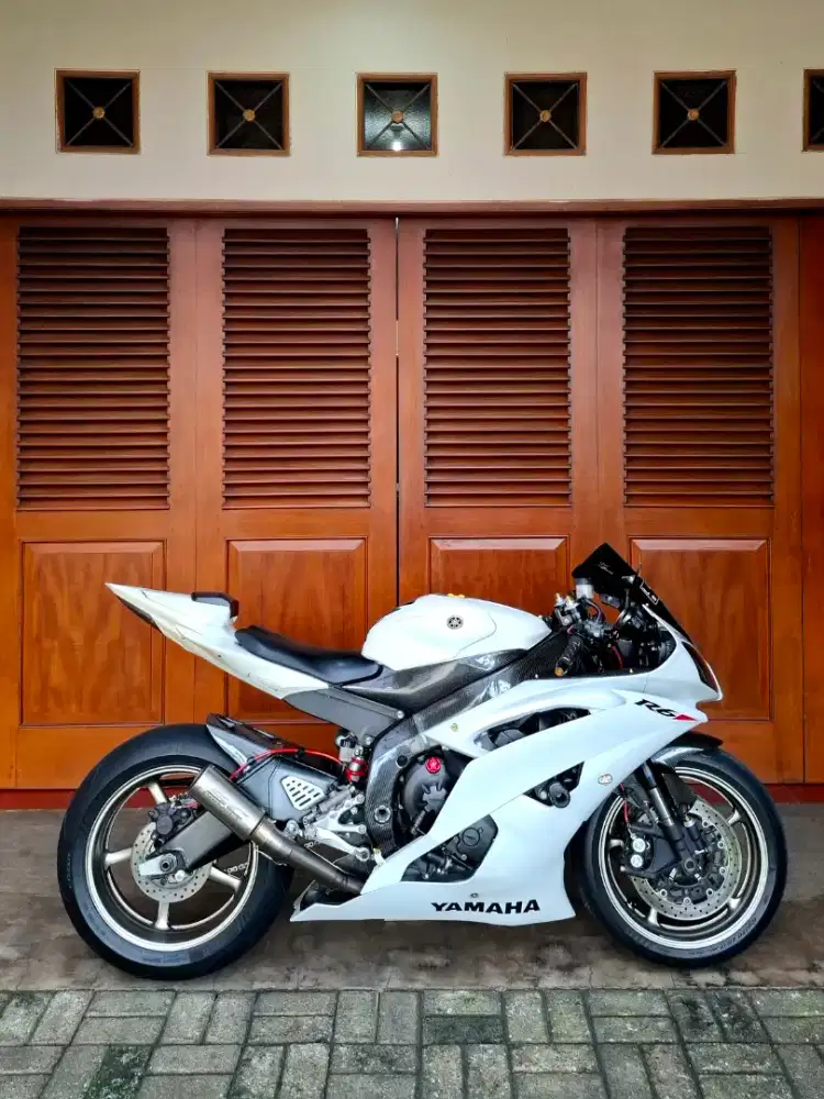Yamaha R6 2010 Mulus Terawat