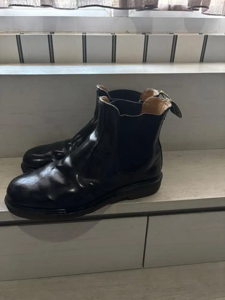 Dr. Martens Chelsea Boots