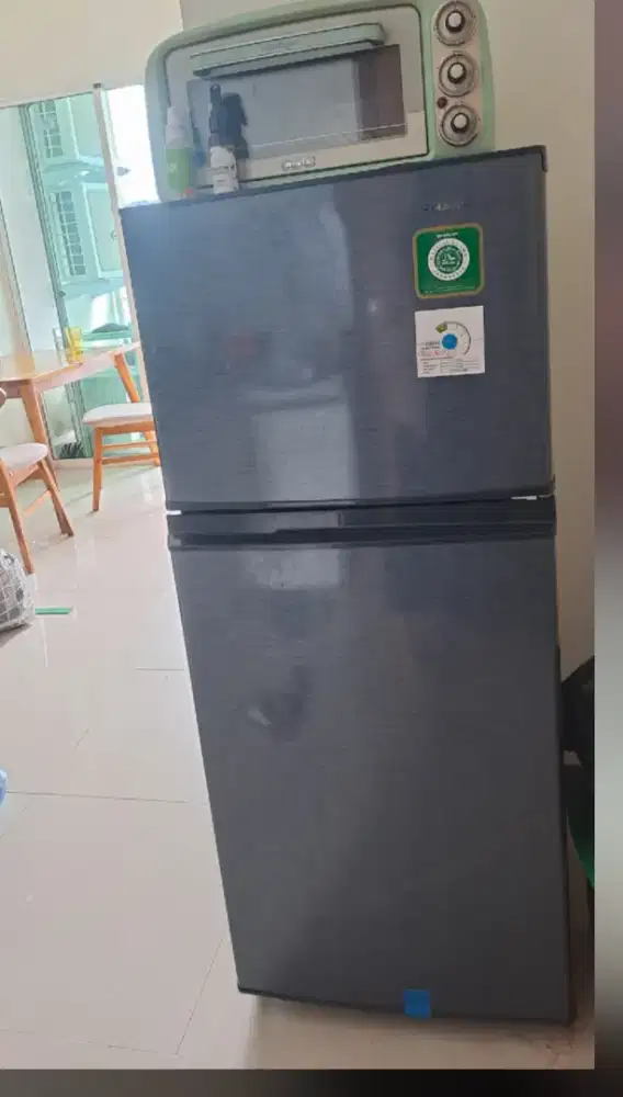 Kulkas merek sharp 2 pintu