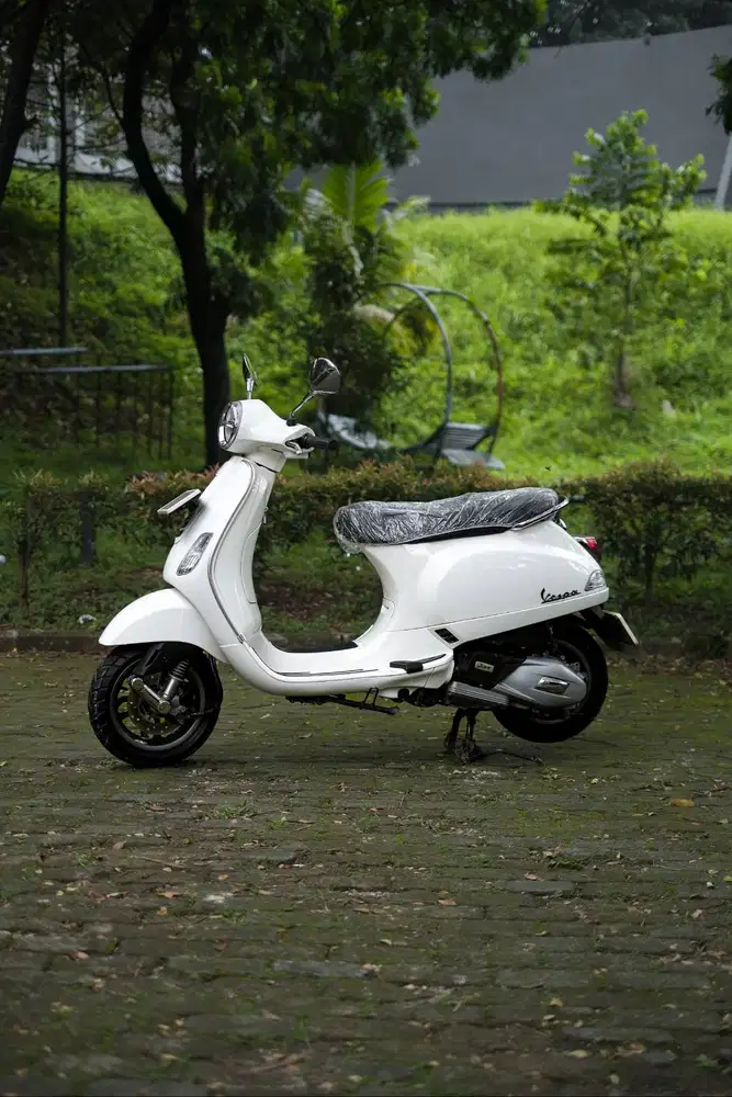 PIAGGIO VESPA LX 125 IGET FACELIFT 2023 MURAH BERGARANSI BISA KREDIT