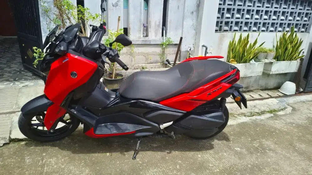 Jual xmax 2023 merah
