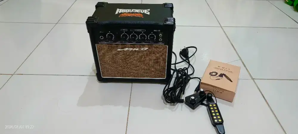 Ampli Mini Guitar AMB AG-15 like new + pick up spul gitar akustik
