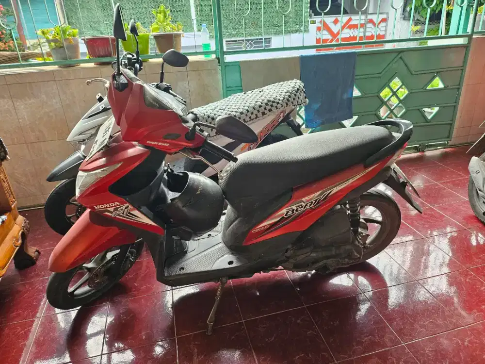 Honda beat 2015 merah