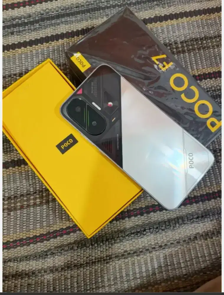 Poco f7 Ram 12/526GB