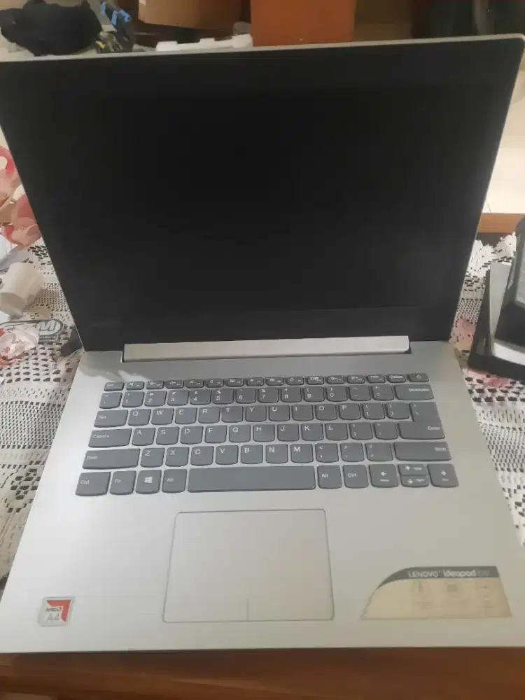 Laptop lenovo a320