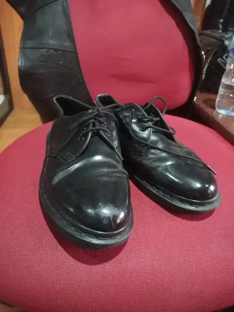 Sepatu boots / lace up