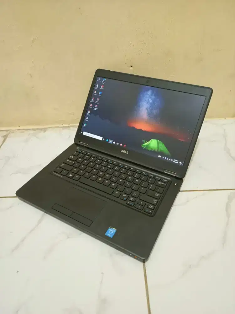 Dell Lattitude E5450 Ram 8Gb Ssd 128Gb Mulus Siap Pakai
