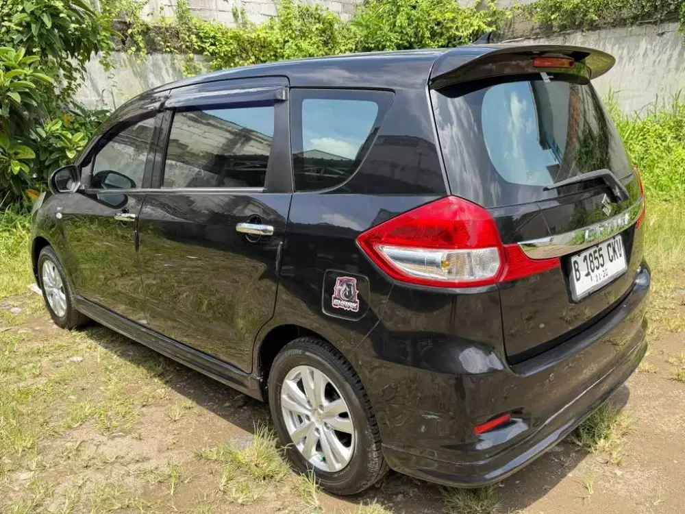 ertiga GL sporty manual mt, model 2016, nik 2015