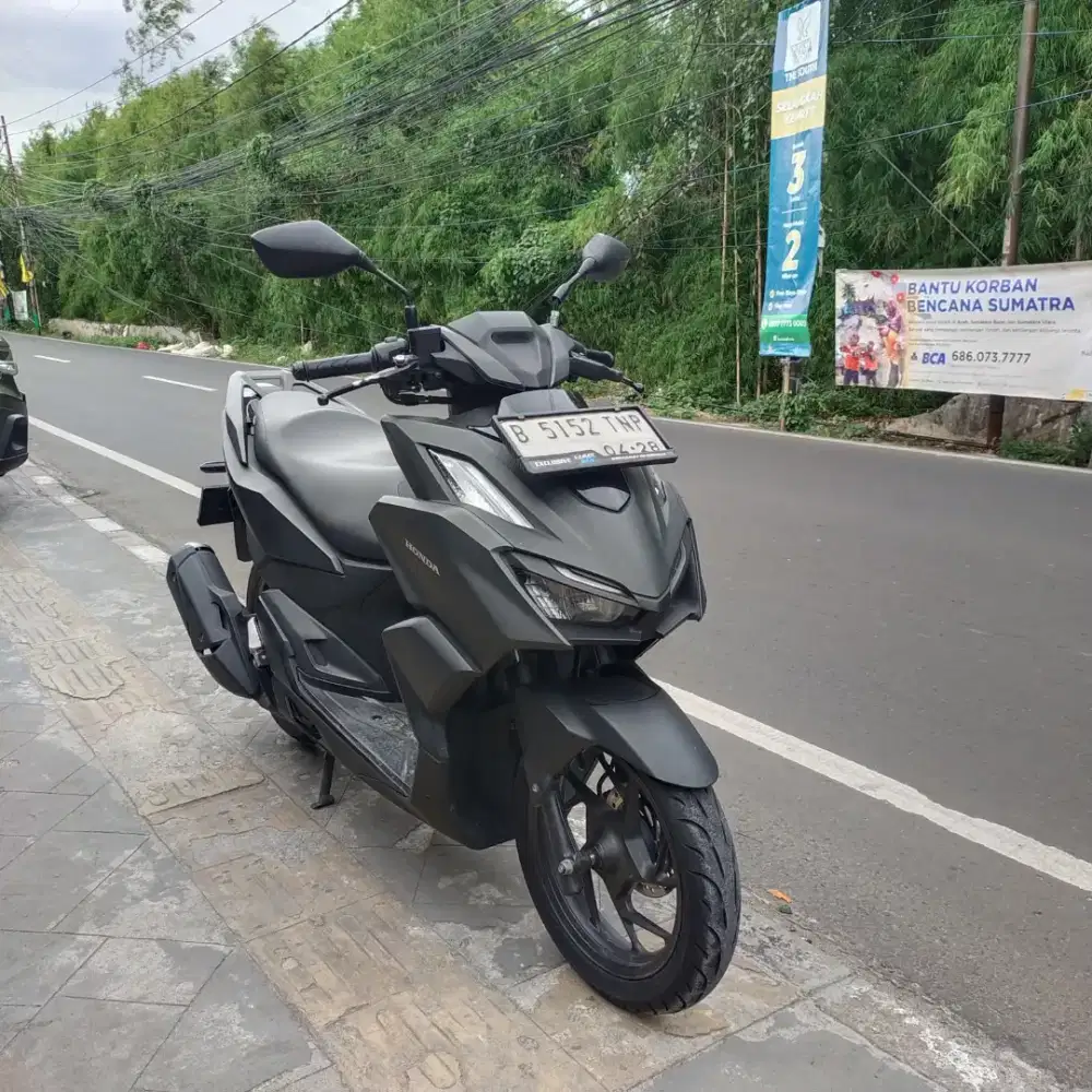 Honda Vario 160 Non ABS 2023 Orisinil Bagus lengkap
