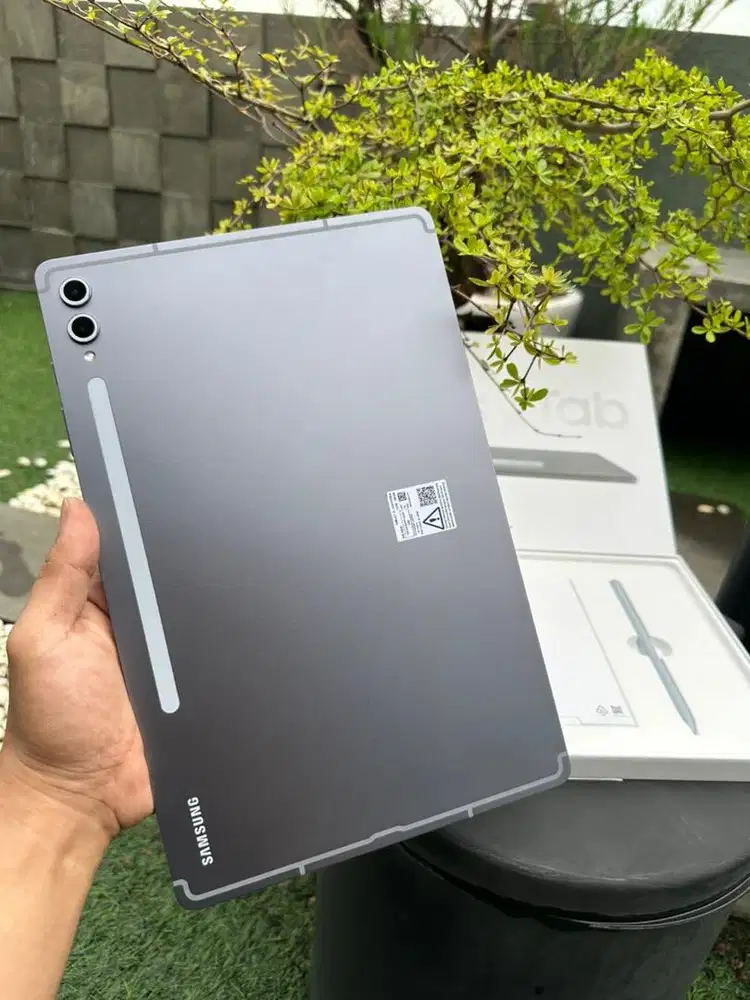 Samsung Tab s10+ WIFFI ram 12/256 resmi sein mulus like new