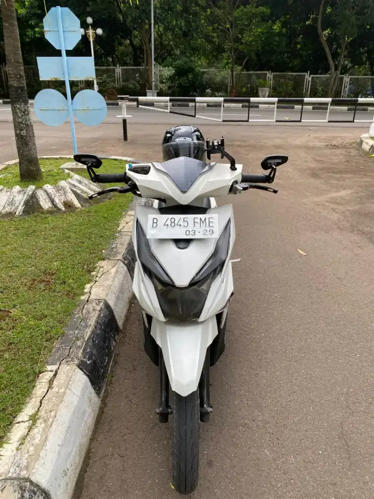 Honda Beat Fi Eco Putih 2017