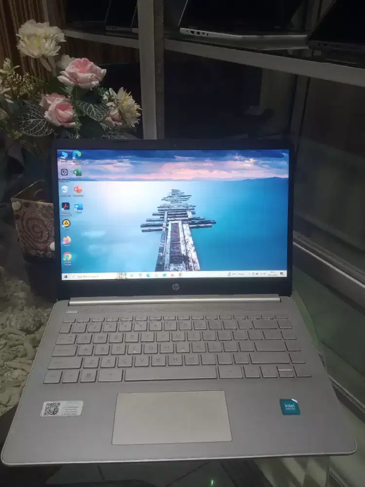 Laptop HP 14s Intel N4020 Ram 4 Ssd 256 Keyboard Nyala