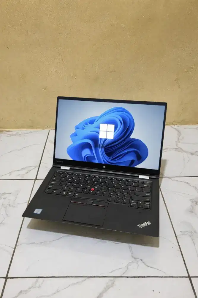 Lenovo Thinkpad X1 Yoga Intel Core i5 || Skylike Gen 6 || 2.40Ghz