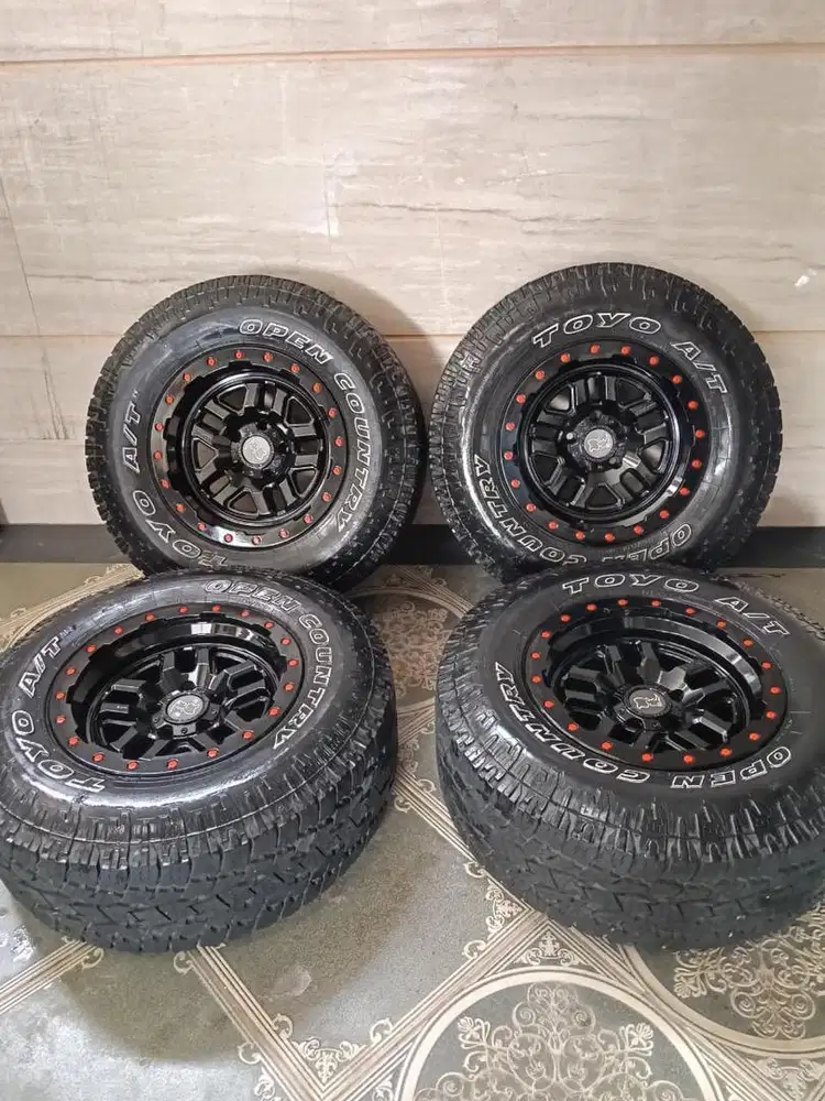 Dijual Velg Black Rhino Barstow Original R17 dan Ban Toyo A/T