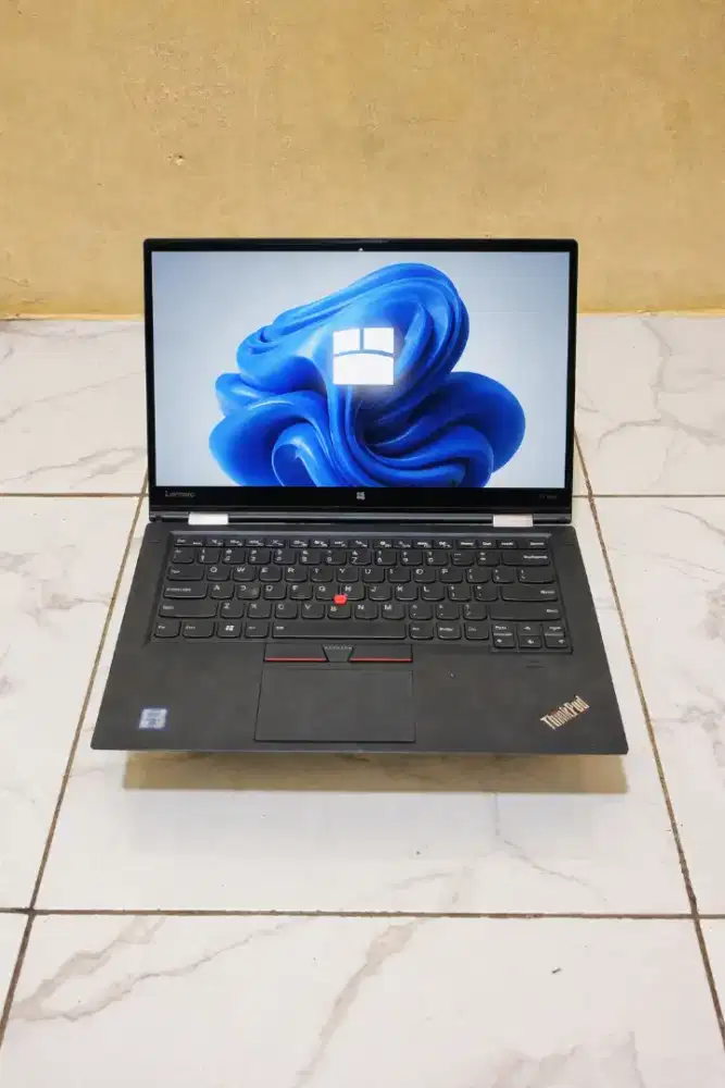 Lenovo Thinkpad X1 Yoga Intel Core i5 || Skylike Gen 6 || 2.40Ghz