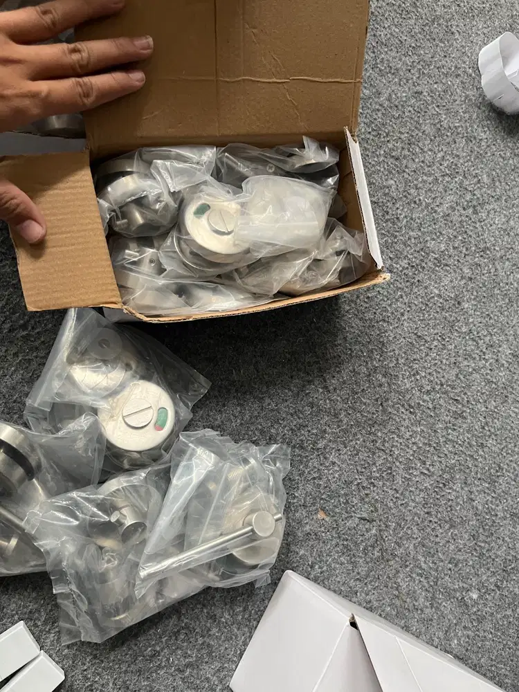 Dibutuhkan helper gudang