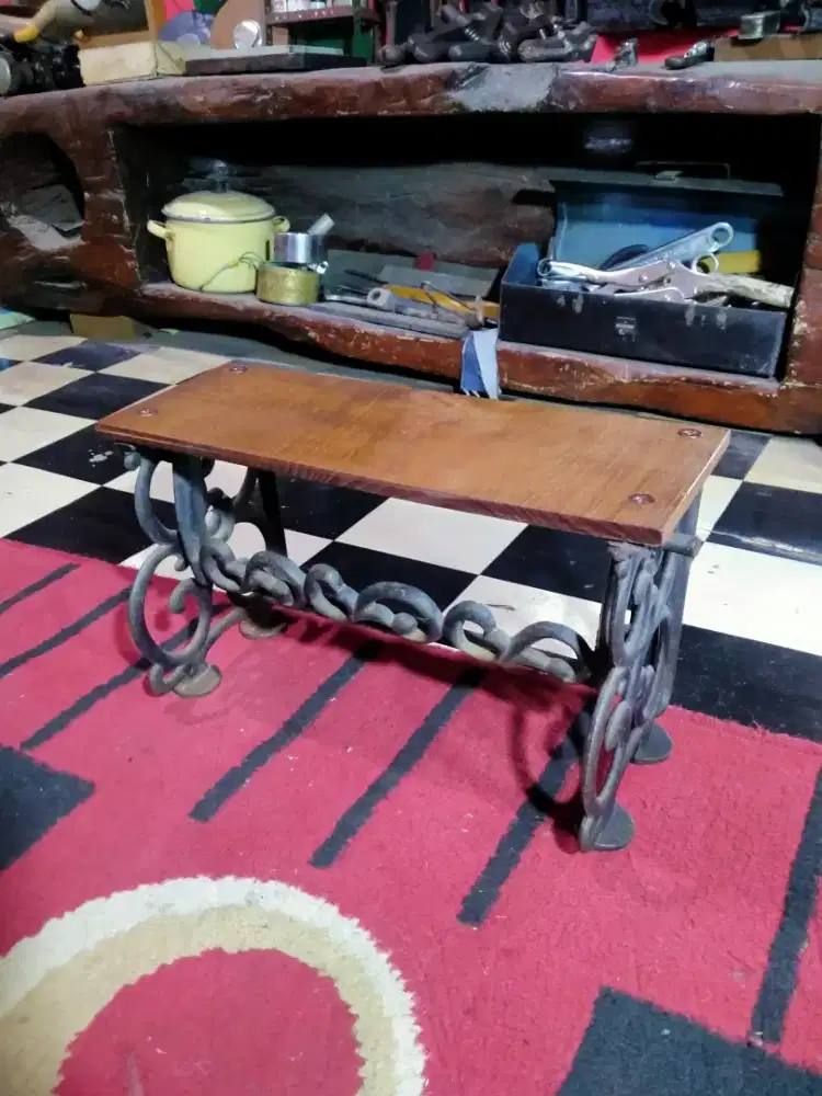 Meja keciL buat pajang