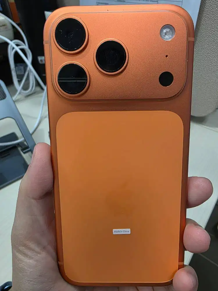 Iphone Pro 17 512GB orange garansi resmi Apple 1 tahun