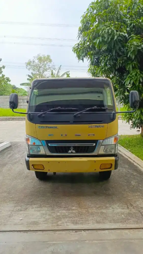 Truk bekas FE 74 HDV