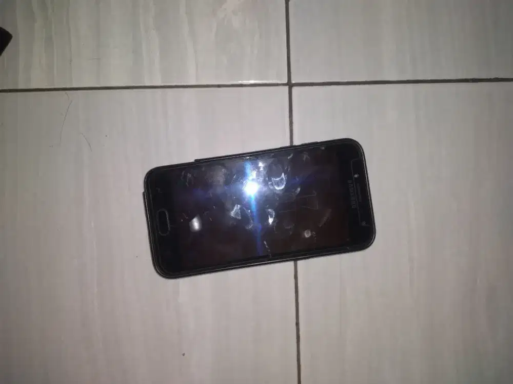 0Hp samsung j2 pro (J250F) + Charger ORI+ KARDUS jaringan 4G (ORI)
