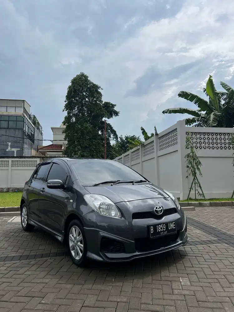 toyota yaris up grade trd at matic 2013 istimewah