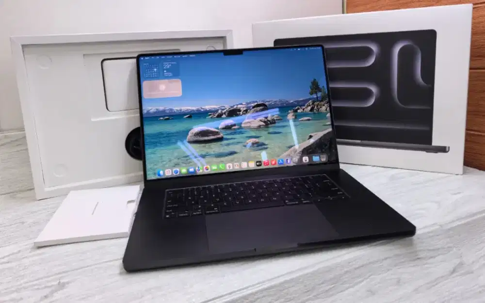 MacBook M4 Max 48GB/1TB