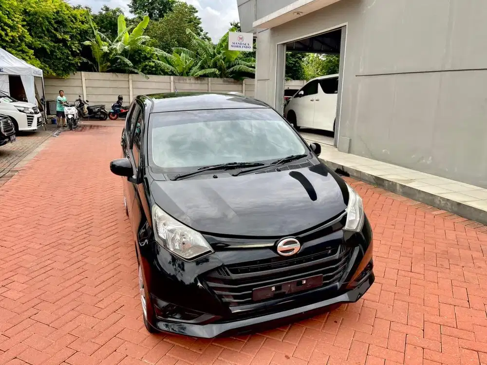 Daihatsu Sigra 1.0 M 2018 MT black metallic