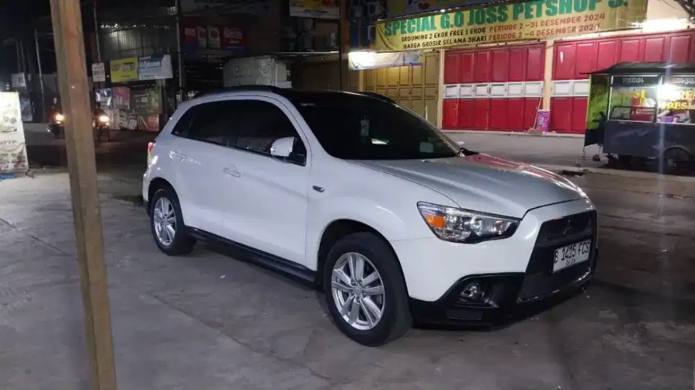 Dijual mobil mitsubishi ouylander