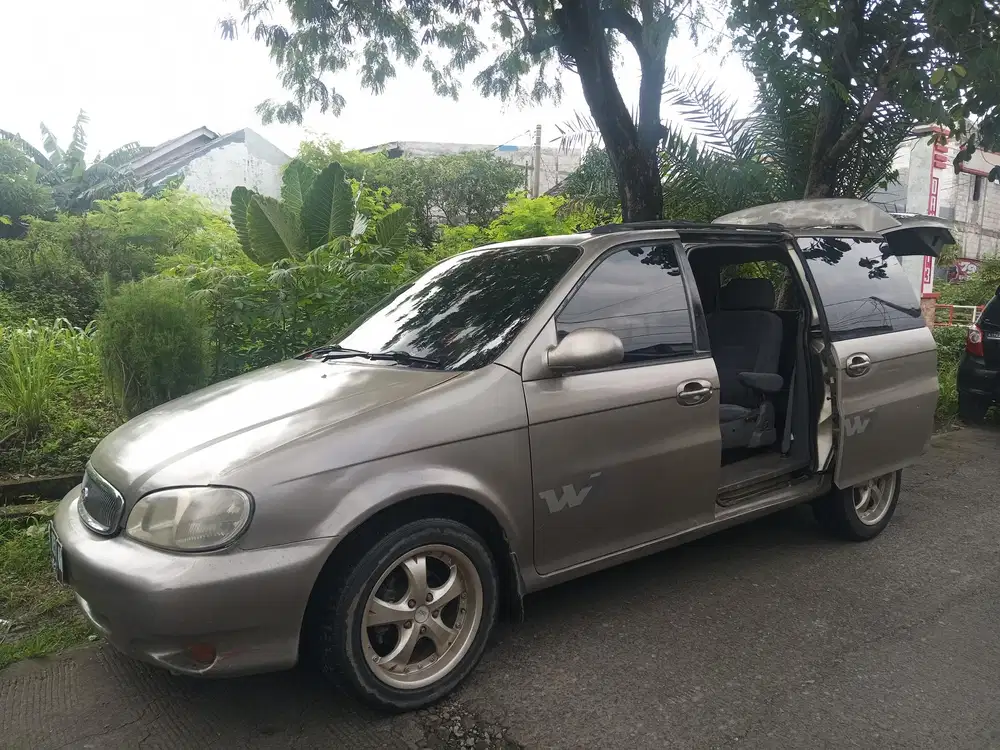Kia Carnival 2000 Bensin