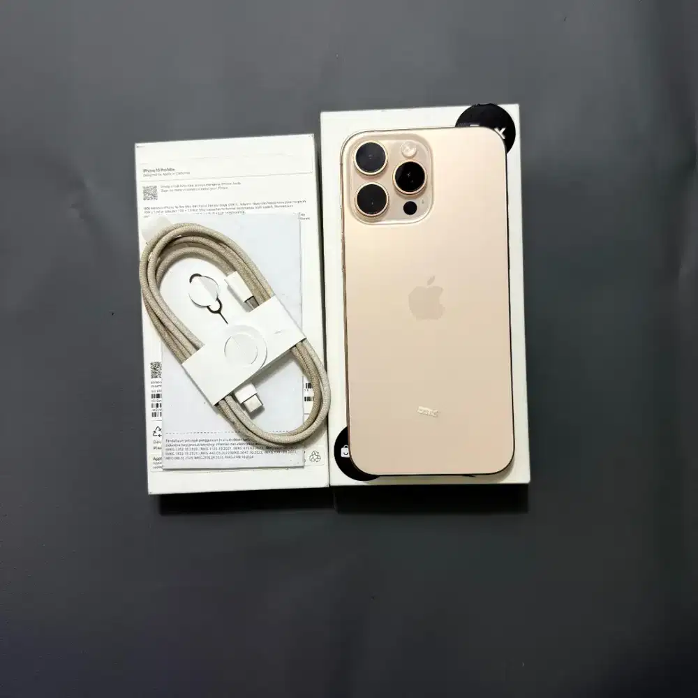 Iphone 16promax 256GB/ dessert titanium ibox BH 100%