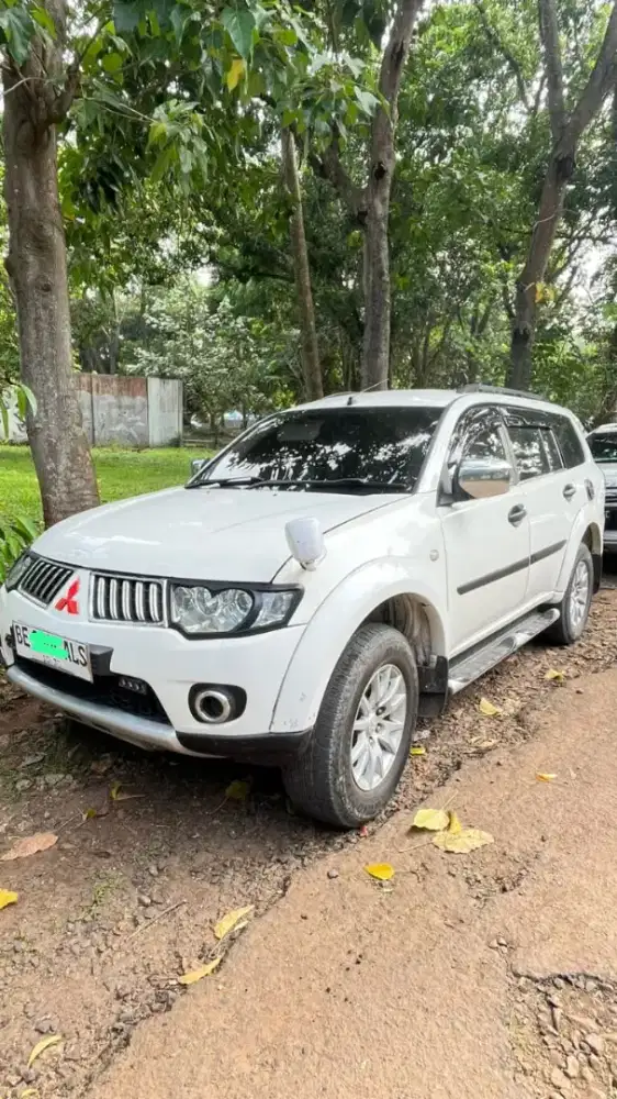 Mitsubishi Pajero Dakar 4x4 tahun 2010