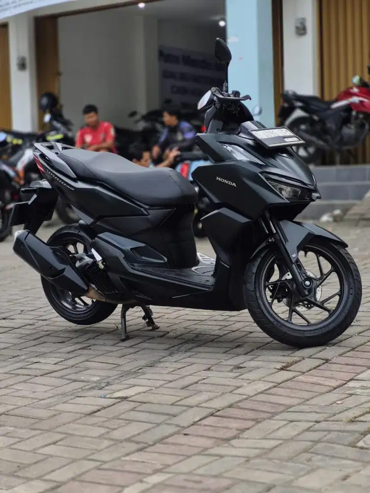 HONDA VARIO 160 CBS 2023 KM 21RB BISA KREDIT
