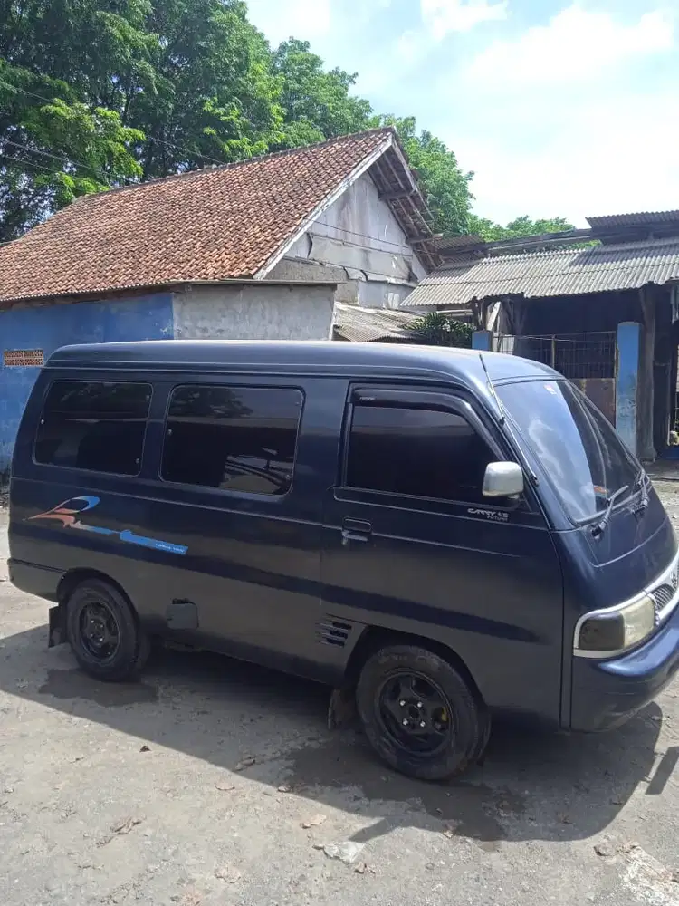 Suzuki Futura 1994 Bensin