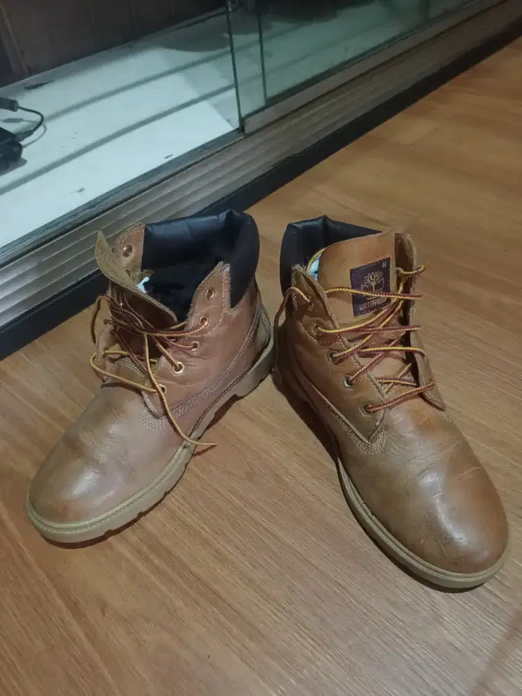Sepatu boots ...