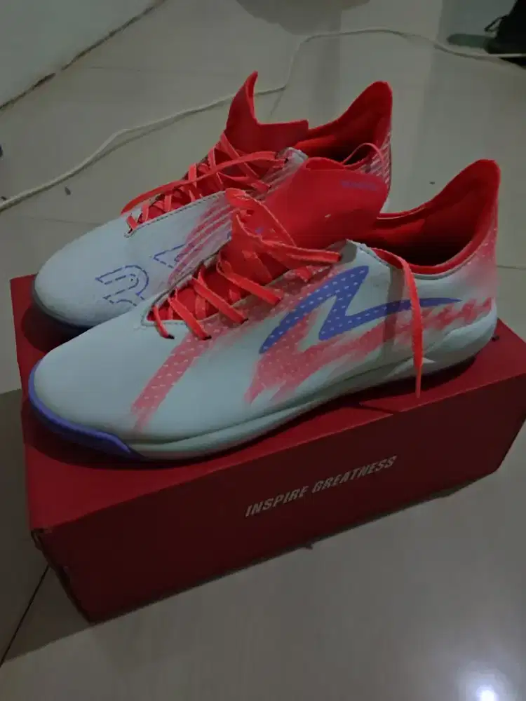 Di jual futsal SPECS REACTO