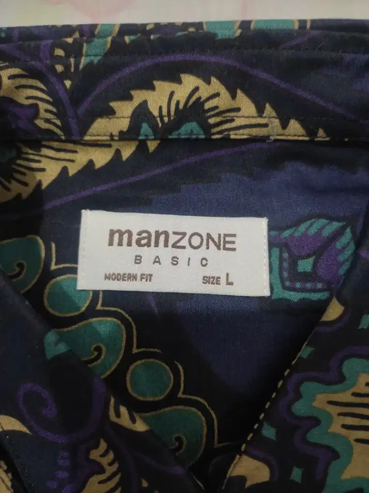 Kemeja batik Manzone size L ( Baru)