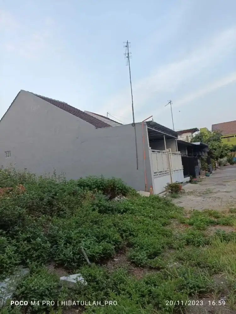 Tanah dalam perum area Surodinawan