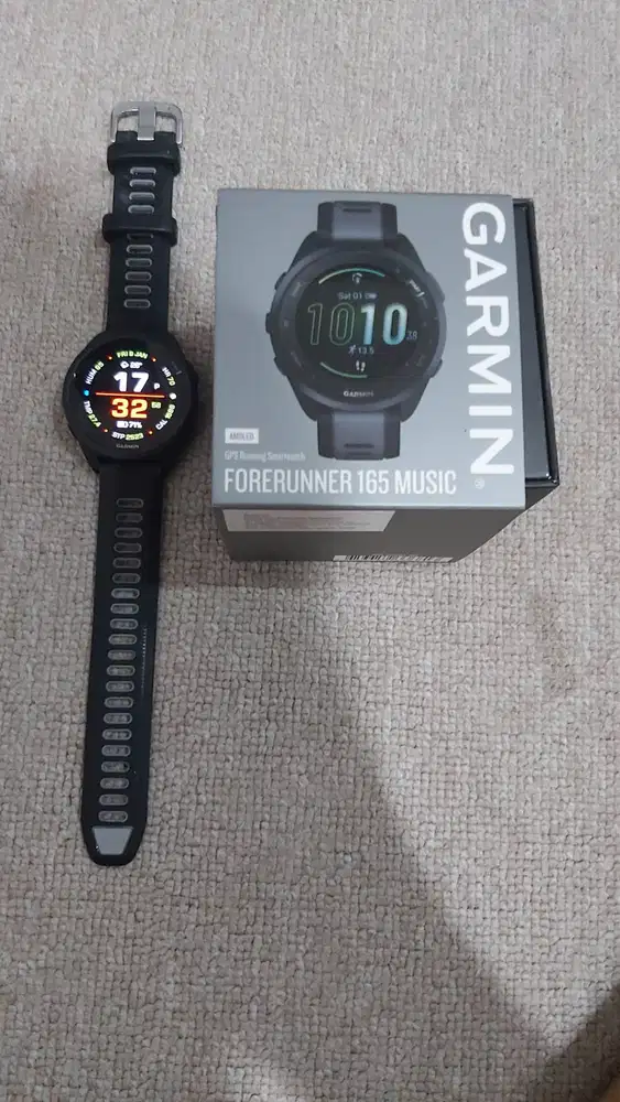 Garmin Forerunner 165 Music Garansi Aktif