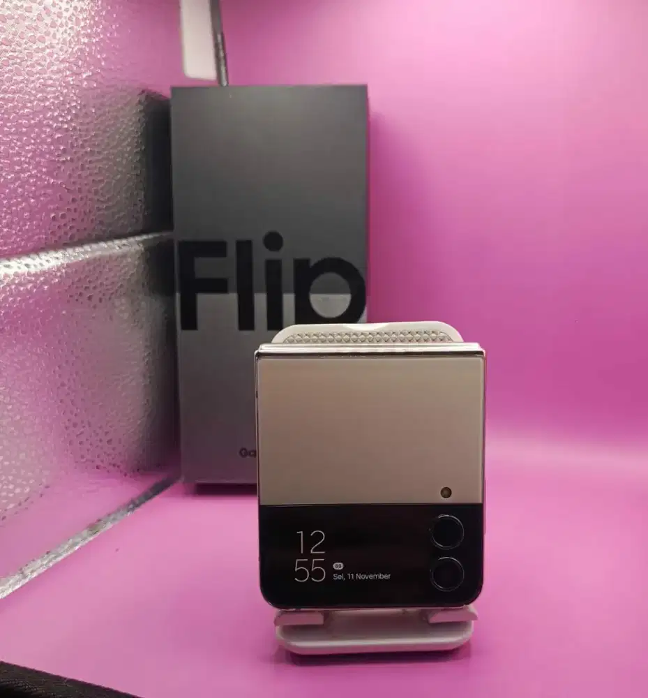 SAMSUNG Z FLIP 4 5G RAM 8/256GB ORIGINAL SEIN

TAMPILAN MEWAH SAMSUNG