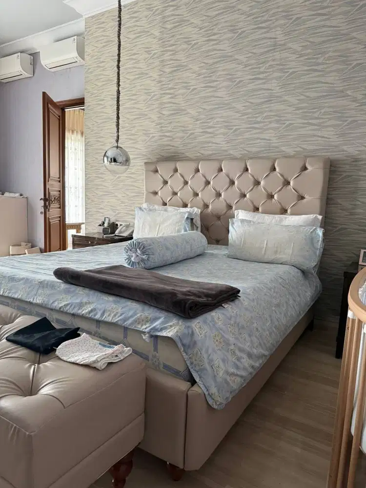 DIJUAL DIPAN / Rangka tempat tidur kulit saja (tanpa kasur)