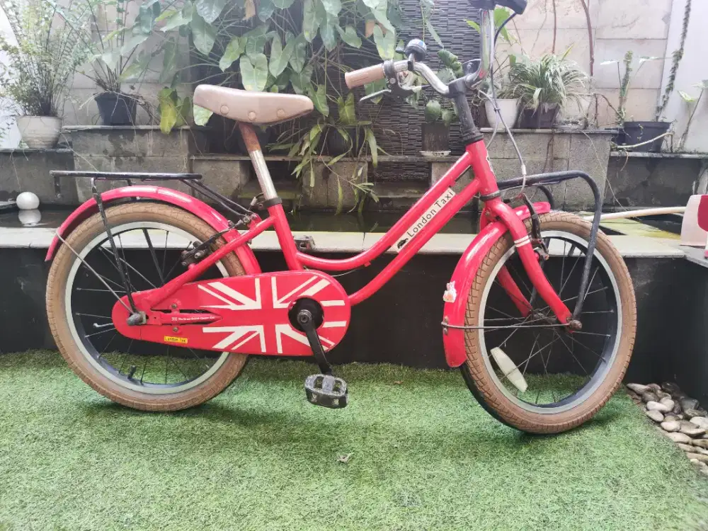 Sepeda London Taxi 18