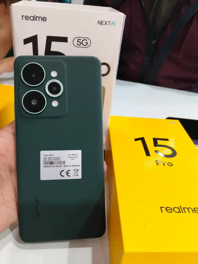 Realme 15 Pro Snapdragon 7 Gen 4 All 50mp All 4K6FPS 7000mAh 80w Ultra